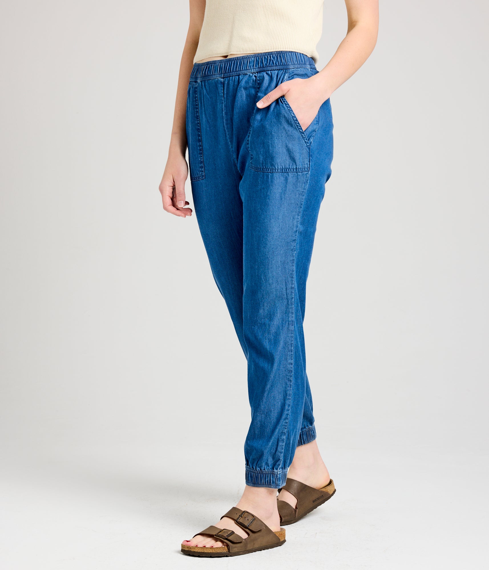 Phoebe Pant