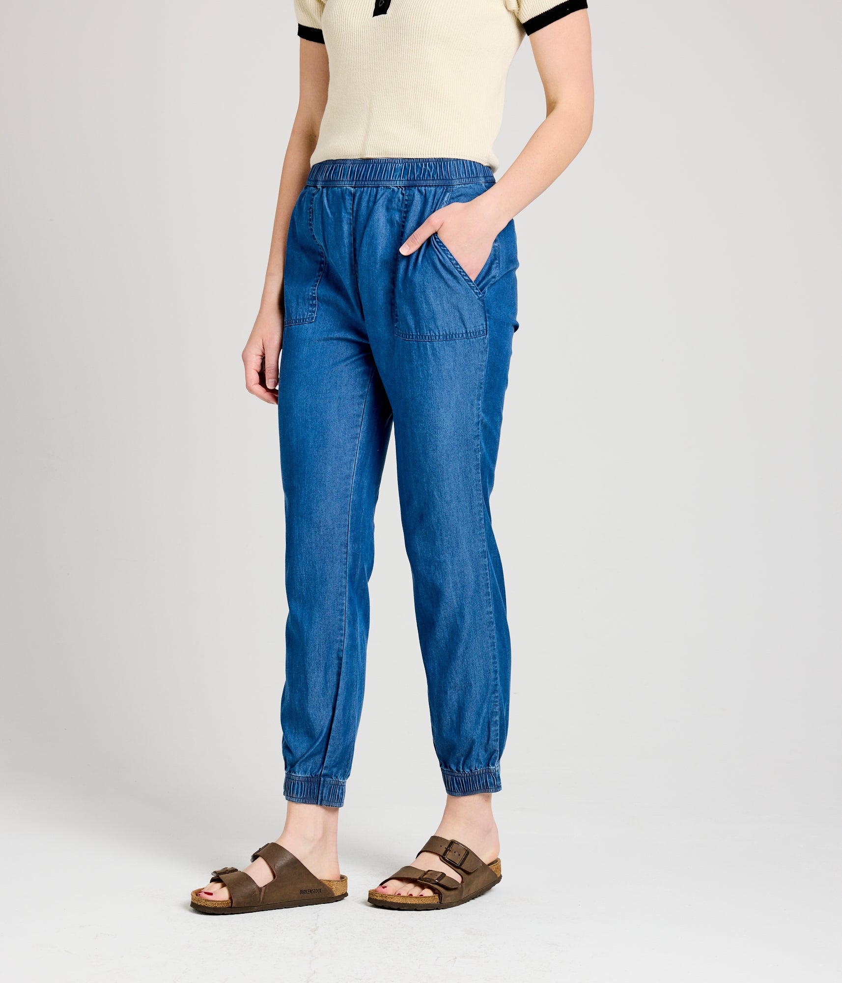 Phoebe Pant