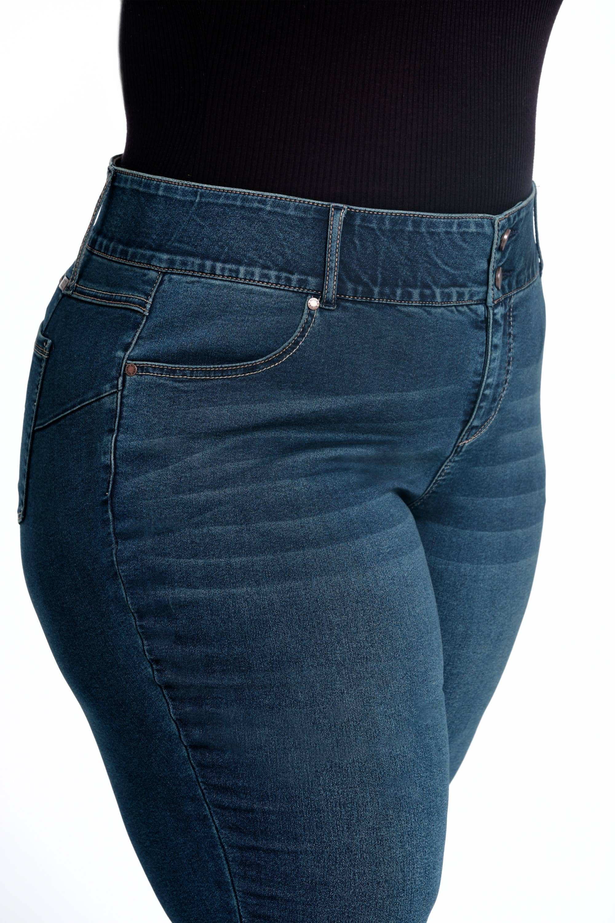 PLUS 32" SHAPEWEAR HIGH-RISE BOOTCUT