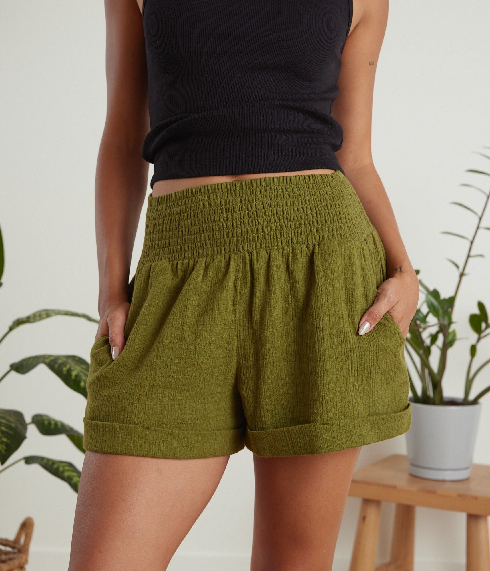 Geo Short Olive
