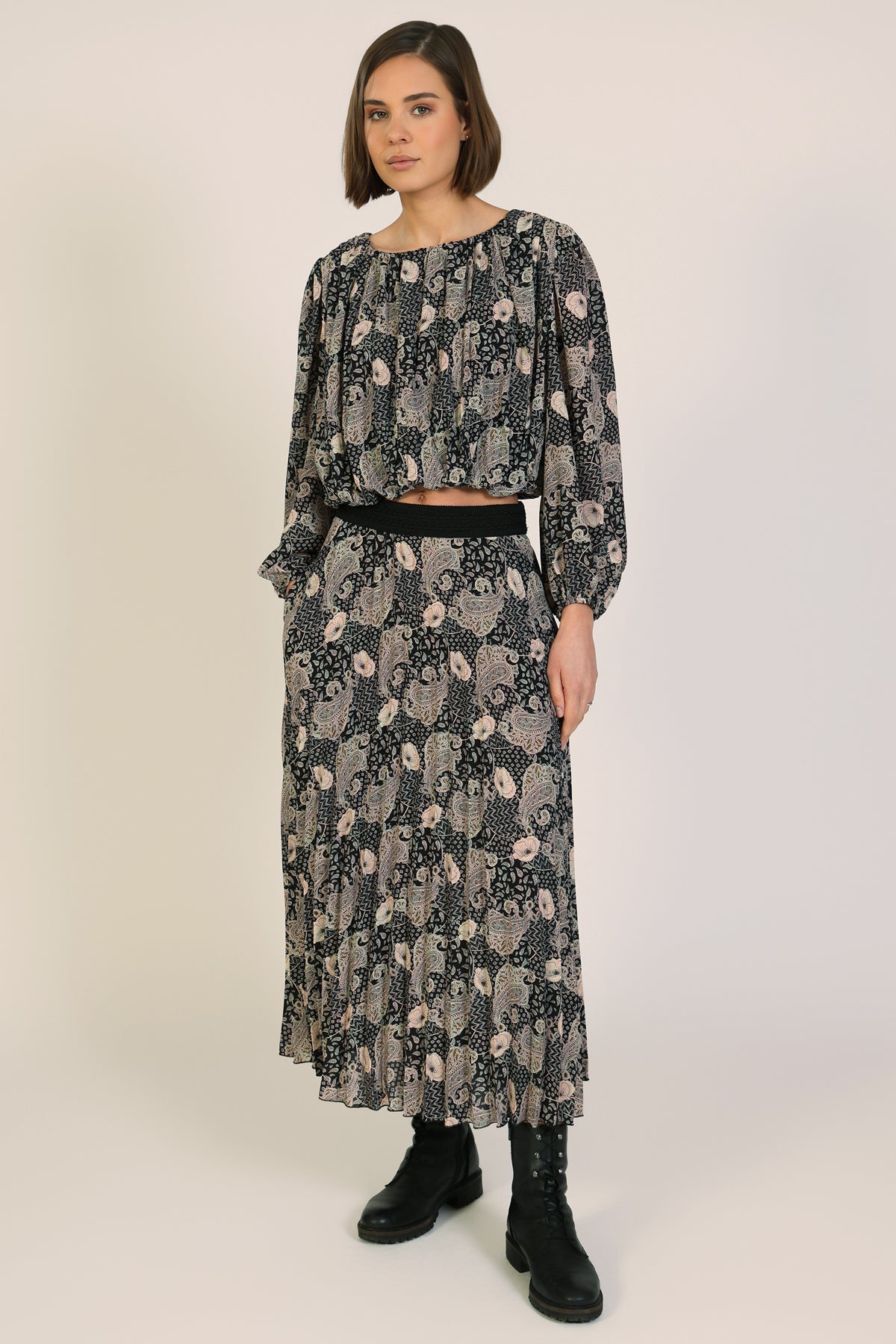 Traffic People Hera Skirt (tba black multi print)